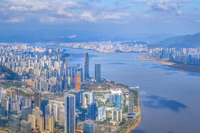 把平安法治写进幸福日常