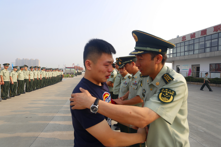 9月9日,驻守在浙江海警二支队的40余名老兵
