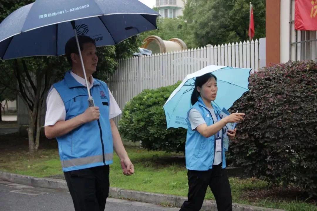 区委副书记带头,富阳550多名干部当一天网格员