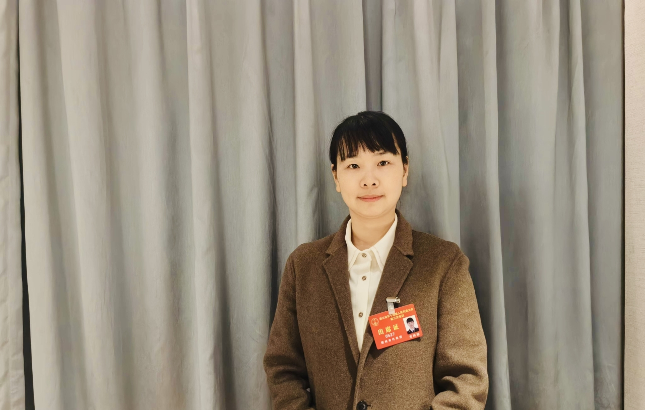 “钱袋”“花朵”“谷子”，是他们的共同关注点