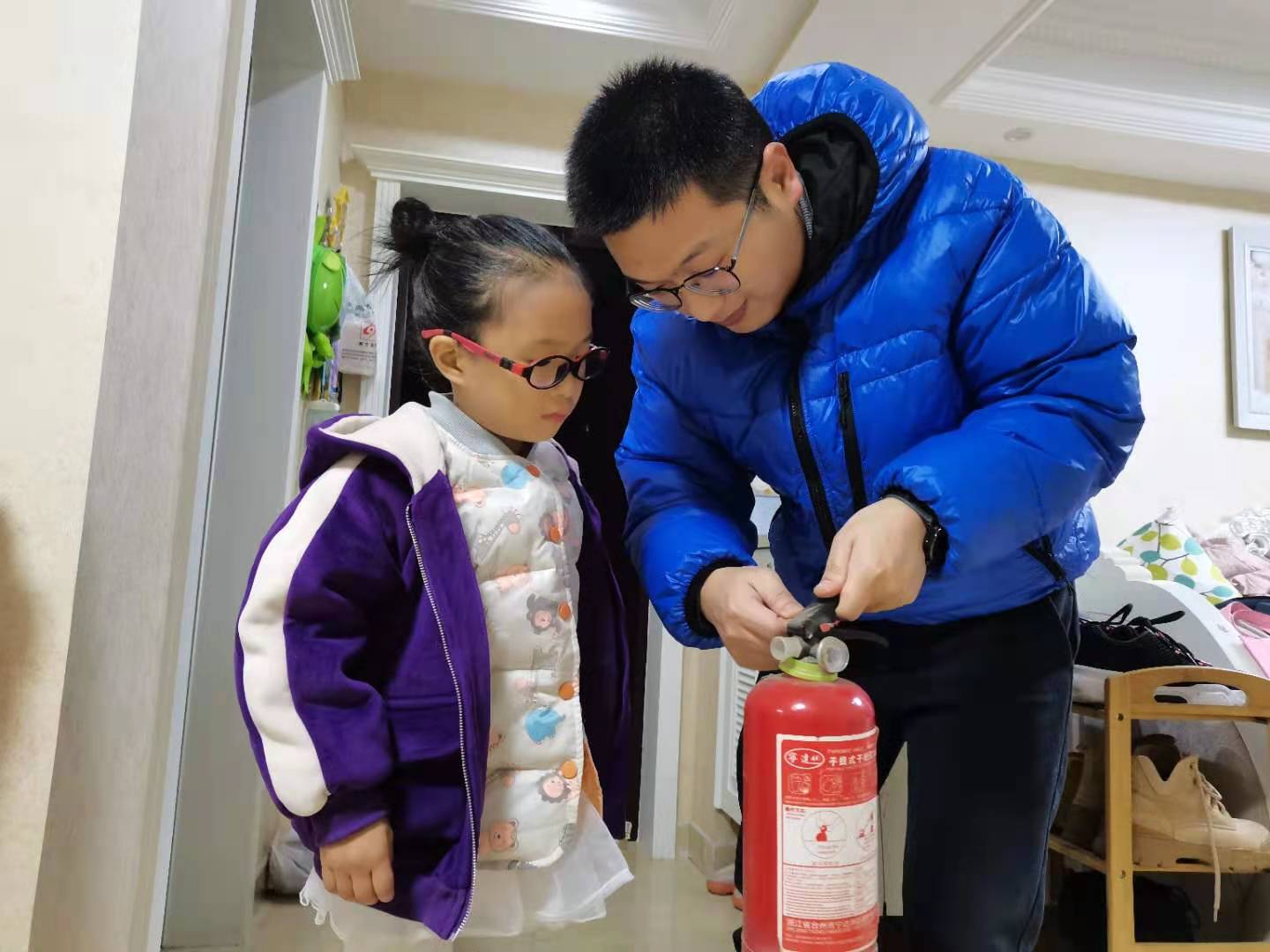 消防安全教育走进家庭